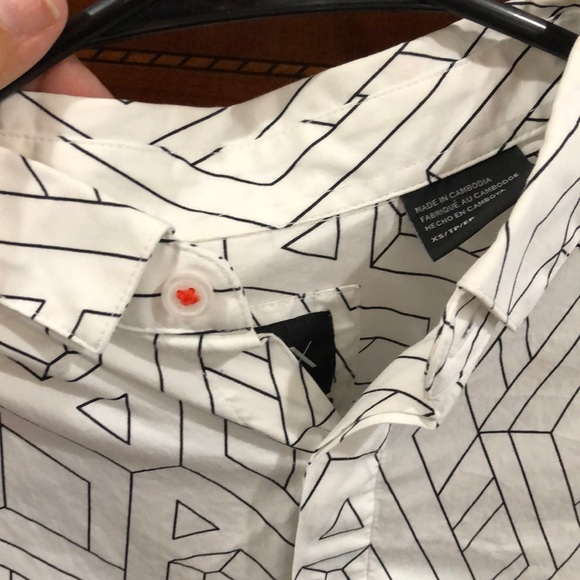 Armani Exchange dress button down shirt. - Picture 4 of 10
